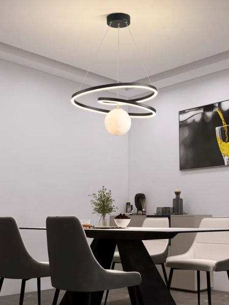 ثريا محور الضوء